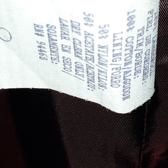 A Liz Claiborne Classic /Selling for a dear friend - Picture 5 of 8